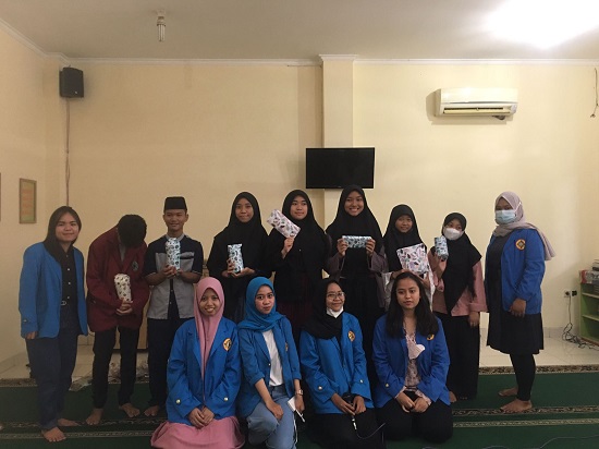 Anak Panti Asuhan Diajarkan Gunakan Sosmed Lebih Berguna 2