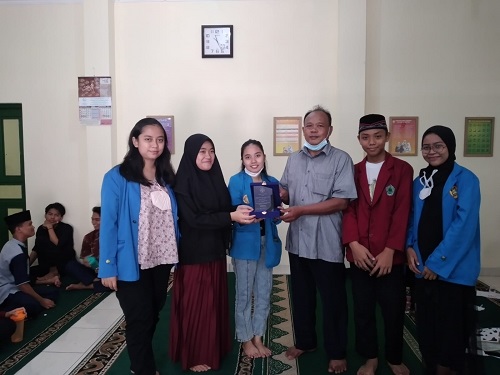 Anak Panti Asuhan Diajarkan Gunakan Sosmed Lebih Berguna 3