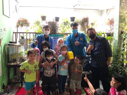 Mahasiswa UNPAM Ajak Anak anak di Teras Taman Baca Pondok Aren Peduli Terhadap Lingkungan 2