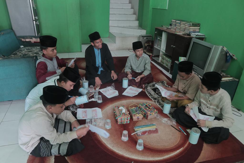 Mengembangkan Minat Anak untuk Menabung Sejak Dini 2