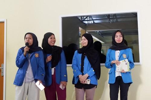 Pengembangan budaya literasi dengan system one week one book 2