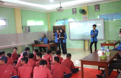 Penyuluhan Optimalisasi Penggunaan Internet Pada Kalangan Pelajar 1