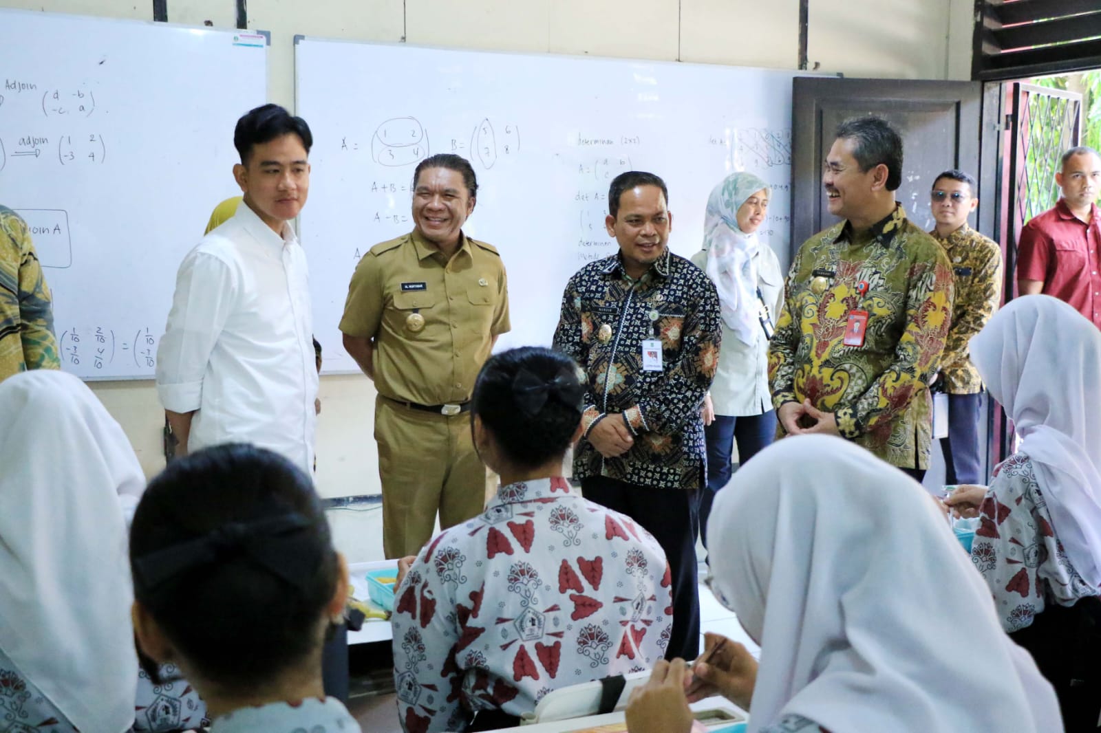 Sediakan Paket Menu MBG SMKN 3 Kota Tangerang Diapresiasi Pj Wali Kota Hingga Wapresa