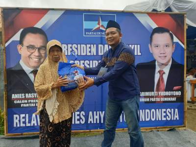 Relawan Anies-AHY di Banten Bagikan Ribuan Paket Sembako Jelang Lebaran