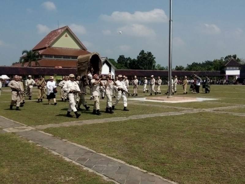  Peringatan HUT TNI ke - 72 tingkat Kodam Jaya digelar di Puspemkab Tangerang.