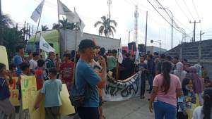 LSM Komppi Dan LSM Geram Desak PT Boss Ditutup