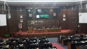 Rapat Paripurna, Anggota DPRD Kota Serang pada Bolos