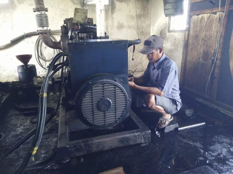 Selama Dua Minggu Lebih, Masyarakat Pulau Tunda Mengalami Krisis Listrik