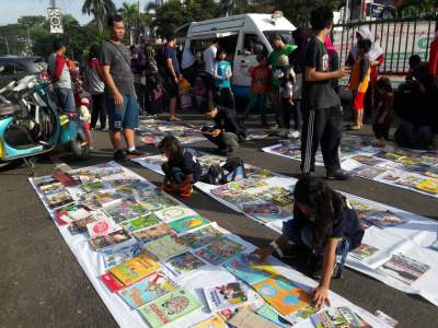 Komunitas Motor Literasi Konvoi Dukung KPK