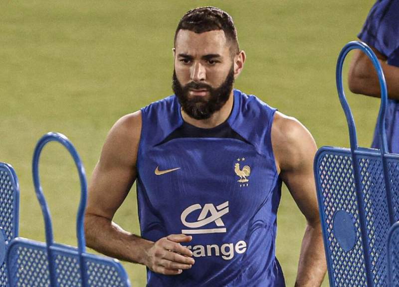 Karim Benzema Umumkan Gantung Sepatu dari Timnas Prancis