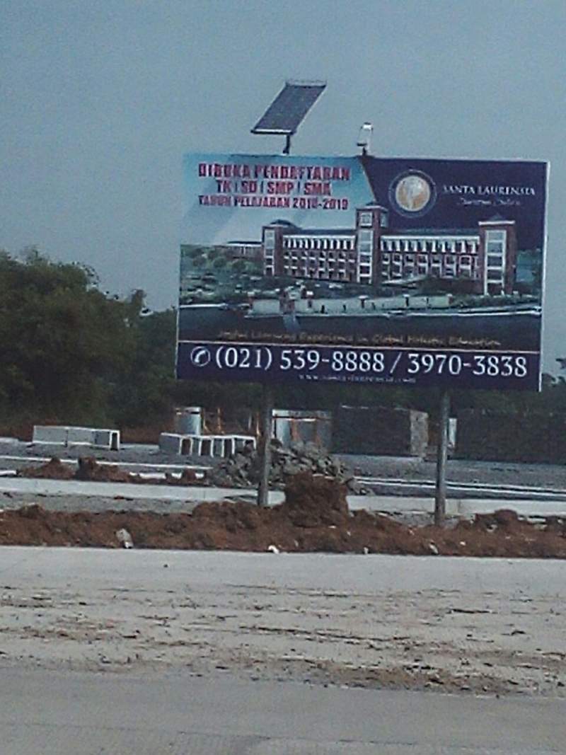 Plang Pembangunan sekolah Saint Laurensia di Sindang Jaya