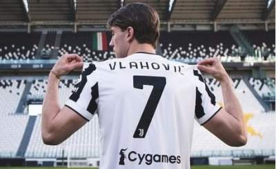 Resmi Bergabung ke Juventus, Vlahovic Kenakan Nomor Punggung 7
