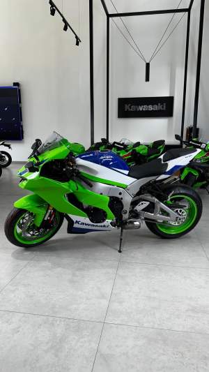 PT. Kawasaki Motor Indonesia resmi mengumumkan Ninja Anniversary series ke 40 tahun.