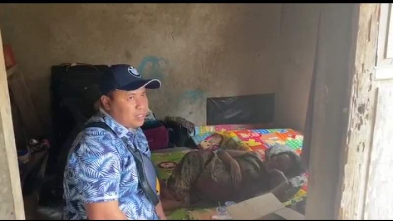 Ditelantarkan Suami, Riky Suhendra Bantu Warga Sedang Hamil Tua