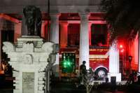 Suasana Museum Nasional di Jakarta yang terbakar, Sabtu (16/9/2023) malam.