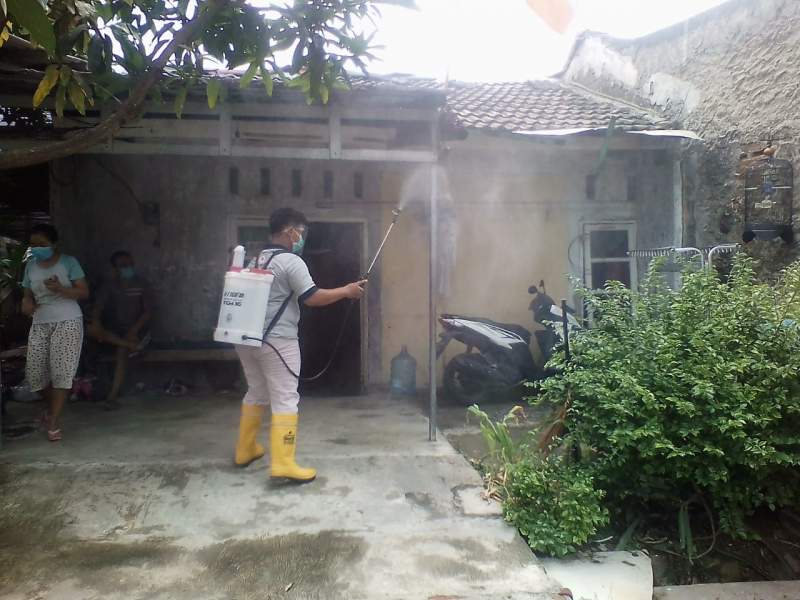 Penanganan Covid-19, PMI Rajeg Gencar Lakukan Penyemprotan Disinfektan
