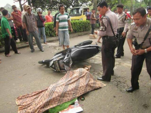 Kecelakaan di Jalan Graha Raya Perigi, Minggu (2/3)