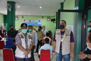 Zaki Pantau Penyaluran Bansos di Cisoka