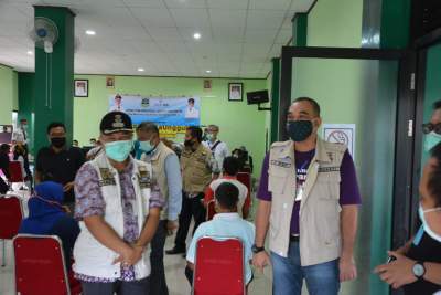 Zaki Pantau Penyaluran Bansos di Cisoka