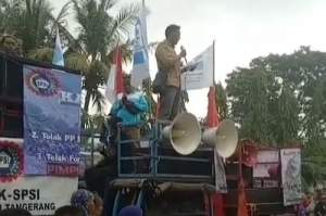 Gelar Aksi Demo, Buruh Tangerang Tuntut UMK 2024 Sesuai KHL