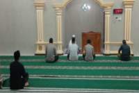 Rutin Bangun Pagi, Polsek Mancak Gelar Solat Subuh Berjamaah