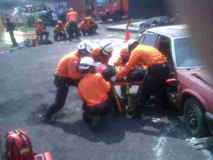 Basarnas Gelar Simulasi Penyelamatan Korban Becana