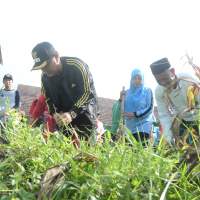 Sadar Lingkungan, Subdari Usuludin Ajak Masyarakat Bersihkan Sampah