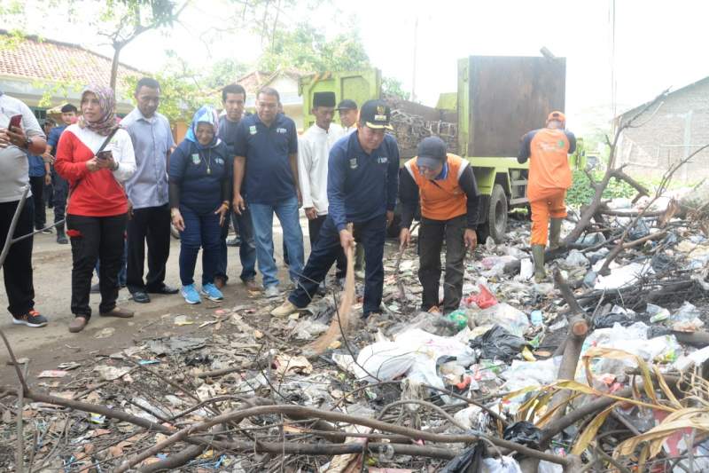 Kepala Dinas DLH Kota Serang : Tong Sampah di Jalan di Peruntukan Untuk Sampah Ringan bukan&nbsp;Sampah Berat