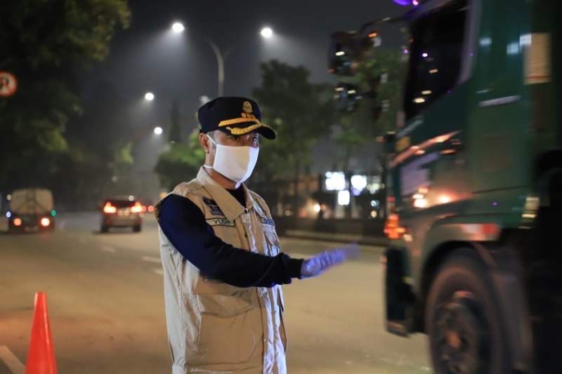 Titik Check Point di perketat, Petugas Dishub Kota Tangerang Tindak Truk-Truk Proyek