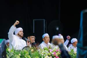 Semarak HUT ke-16, Puluhan Ribu Masyarakat Berkumpul dalam Tangsel Bersholawat