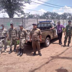 Nekat Beroperasi Di Siang Hari, Camat Jambe Usir Truk Tanah