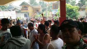 Nelayan Bayah Gruduk Mapolsek Bayah