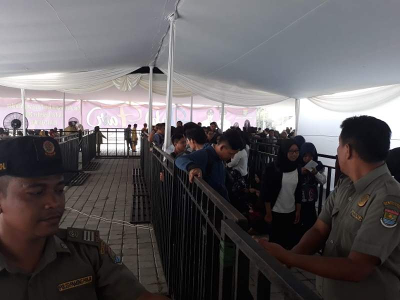 Belum Dibuka, Job Fair Disnaker Diserbu Pelamar Kerja