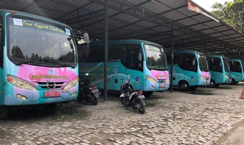 Trans Anggrek yang ternyata terparkir di Kantor Dishub Tangsel