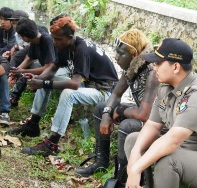 Puspemkab Tangerang amankan anak punk.