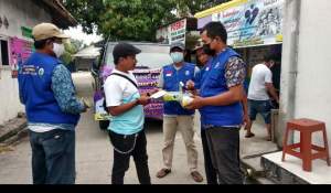 Meskipun Hujan, Pemdes Paku Alam Tak Surutkan Semangat Gencarkan Wawar Edukasi Prokes