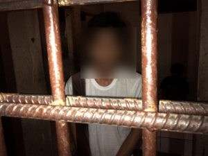 Andi saat di sel tahanan Polsek Tangerang