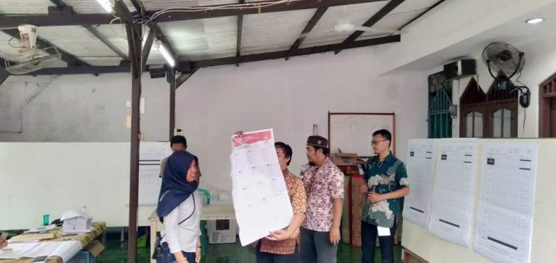Surat Suara DPRD II Tertukar, TPS 04 Kelurahan Larangan indah Gelar PSU