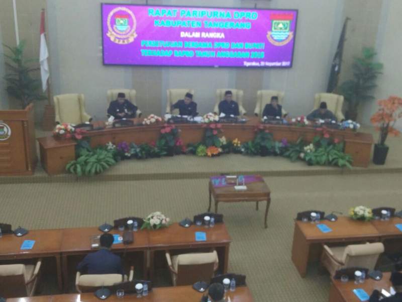 Rapat paripurna DPRD Kabupaten Tangerang.