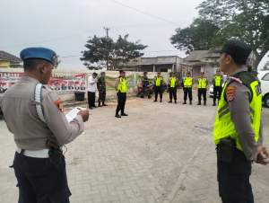 Kapolsek Kronjo  Pimpin Apel Pengamanan Pilkades