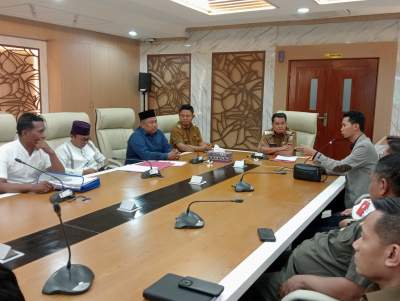 Dewan Sapri Fasilitasi warga Rawa Burung Dengan Bupati