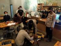 Ratusan Botol Miras Diamankan