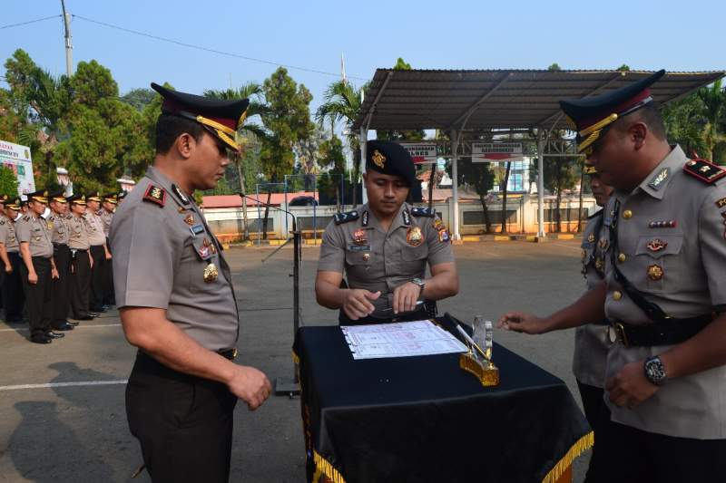 Kapolsek Taktakan dan Pabuaran Diganti