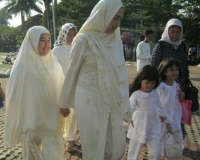 Airin Jadilah Ibu Rakyat Tangsel