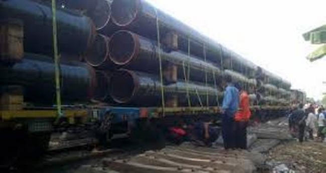 Warga Serang Dikejutkan Anjloknya Kereta Api Barang