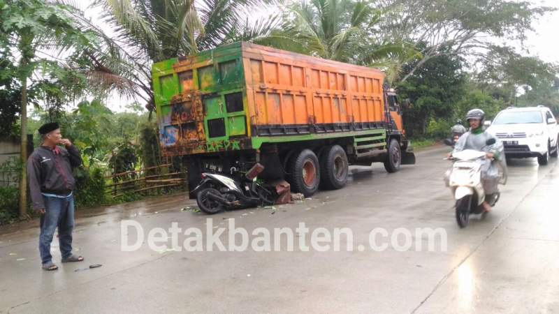 Kecelakaan yang terjadi di jalan Citeras