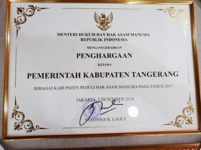 Pemkab Tangerang Raih Penghargaan Peduli HAM dari Kemenhumkam