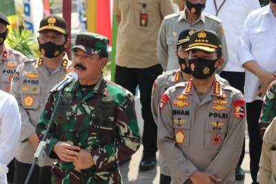 Kapolri Dan Pangima TNI Kunjungi Kampung Tangguh Di Mauk