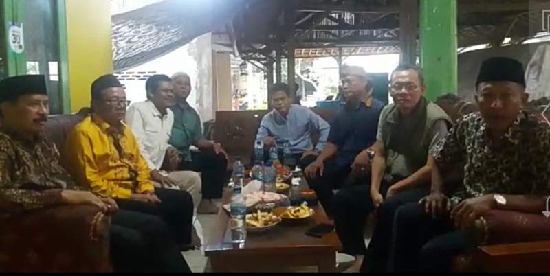 Kader Golkar saat deklarasi dukung Muhamad sebagai calon walikota Tangsel. 