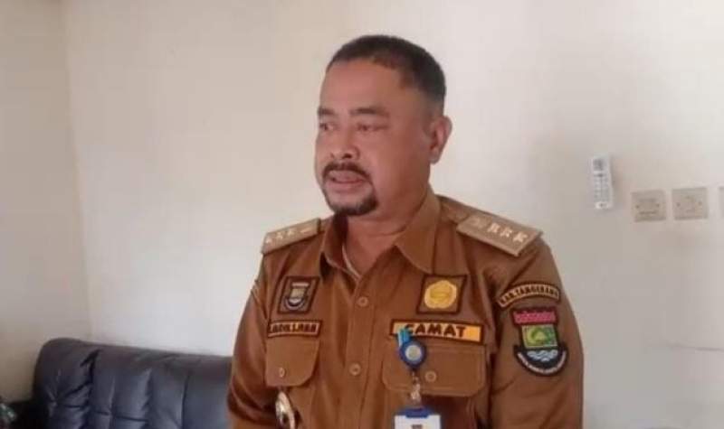Camat Sinjay Bantah Bantah Petugas Trantib Terima Pungli Dari Pedagang